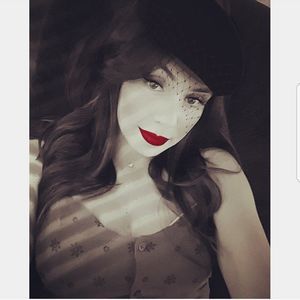 Meet your Posher, Rubi